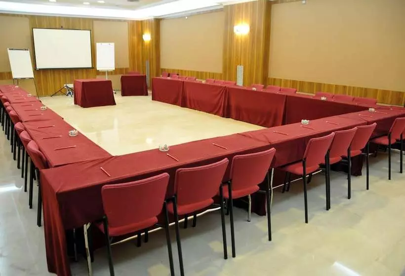 فندق Class Valls