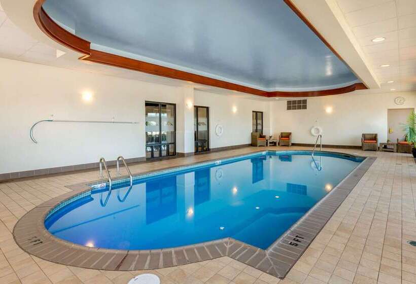 هتل Comfort Inn & Suites Logan International Airport