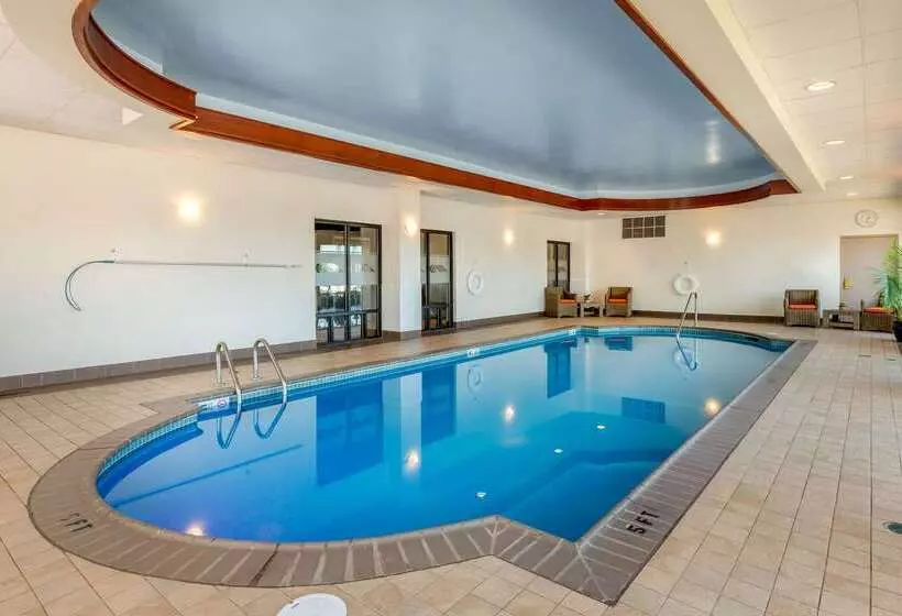 ホテル Comfort Inn & Suites Logan International Airport