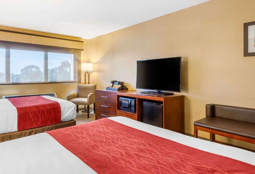 هتل Comfort Inn & Suites Logan International Airport