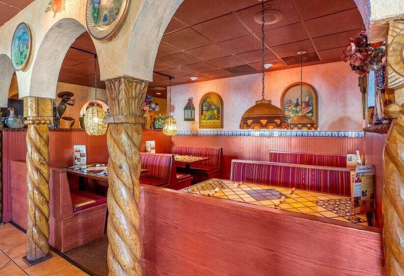 هتل Comfort Inn & Suites Logan International Airport