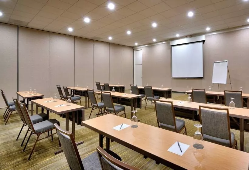Hotelli Courtyard By Marriott Charlotte Airport/billy Graham Parkway