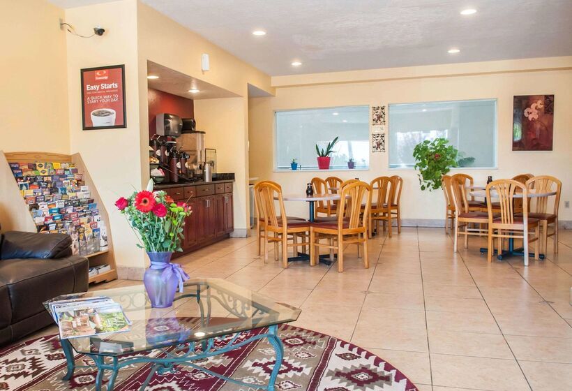 فندق Econo Lodge Old Town