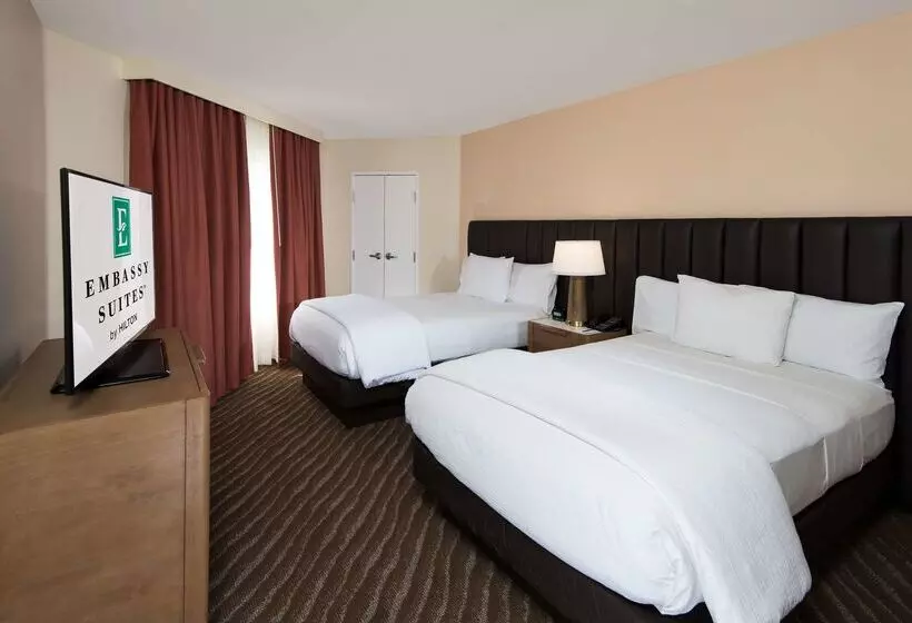 هتل Embassy Suites By Hilton Phoenix Scottsdale