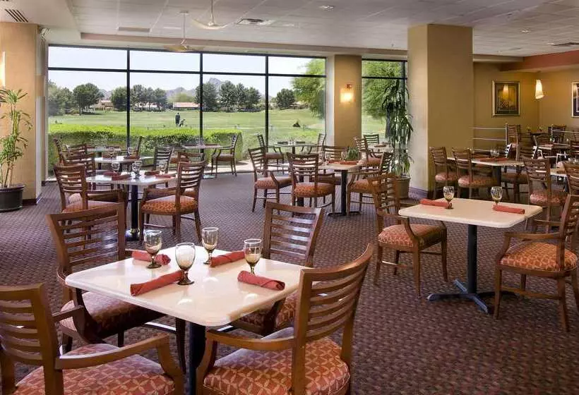 هتل Embassy Suites By Hilton Phoenix Scottsdale