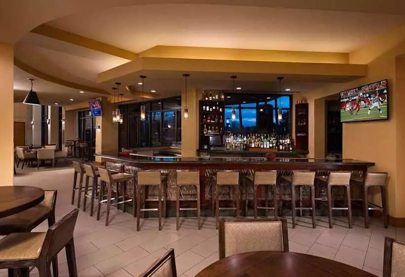 هتل Embassy Suites By Hilton Phoenix Scottsdale