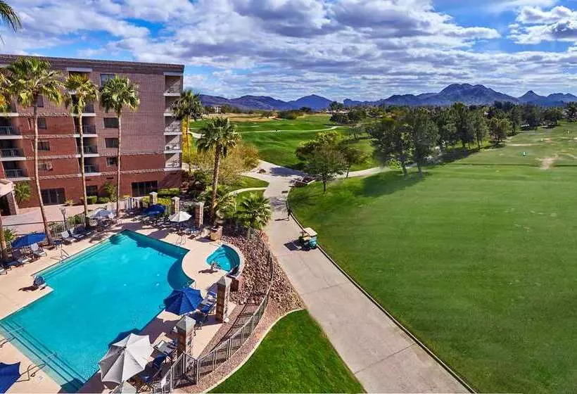 هتل Embassy Suites By Hilton Phoenix Scottsdale