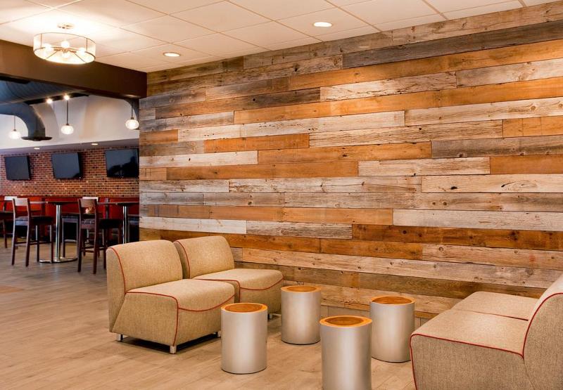 هتل Four Points By Sheraton Cleveland Airport