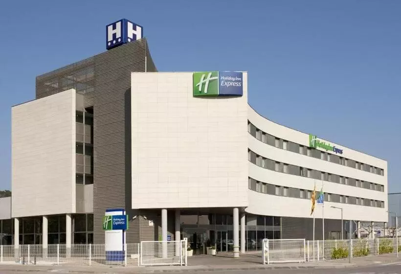 فندق Holiday Inn Express Molins De Rei, An Ihg