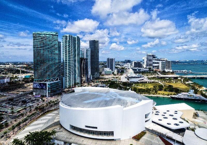 Holiday Inn Hotel Port Of Miami Downtown, An Ihg