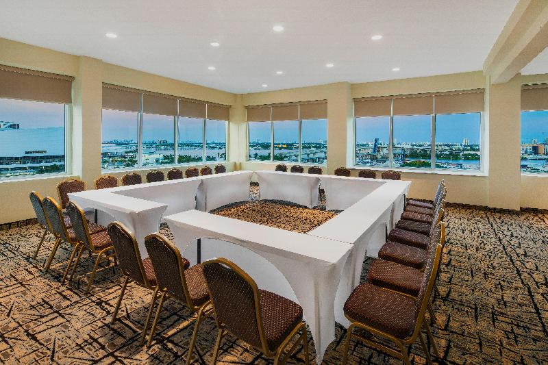 Holiday Inn Hotel Port Of Miami Downtown, An Ihg