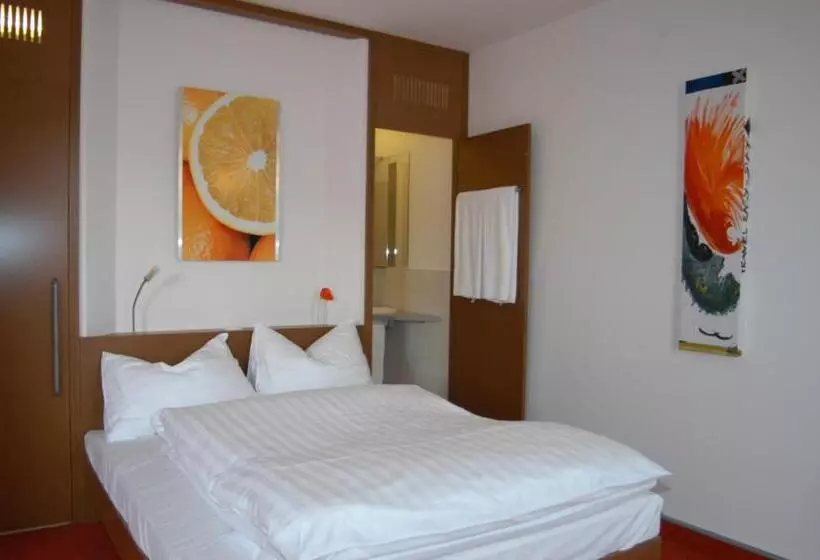 فندق Orange Wings Wiener Neustadt