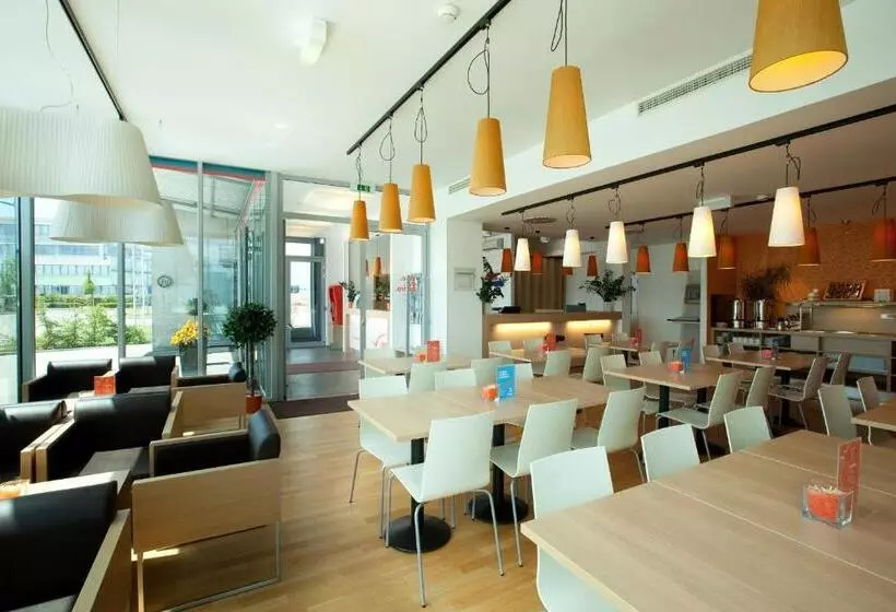 فندق Orange Wings Wiener Neustadt