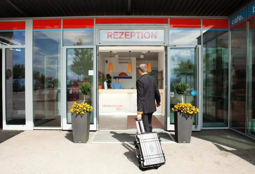 فندق Orange Wings Wiener Neustadt