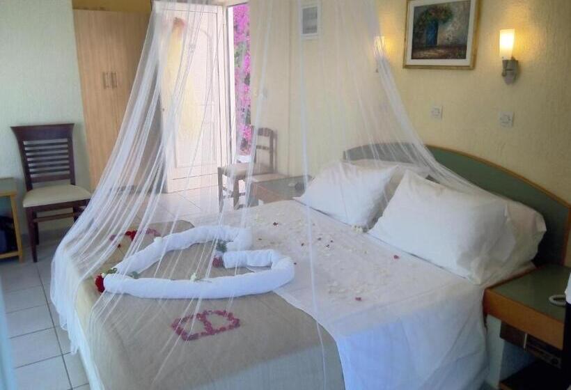 Porto Skala Hotel Village