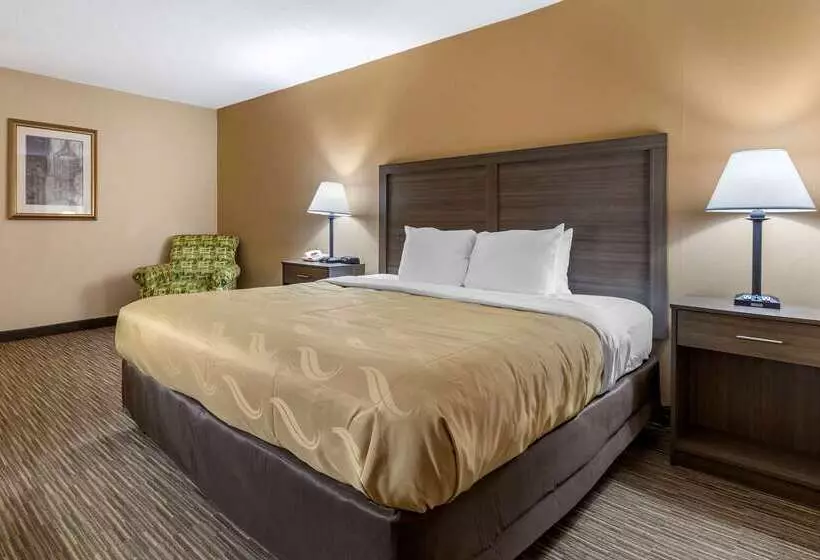 هتل Quality Inn & Suites Hanes Mall