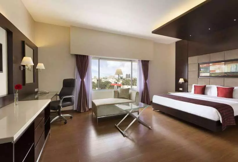 בית מלון כפרי Ramada Chennai Egmore