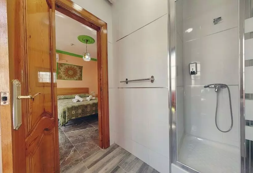 Charming Nerja Hostel