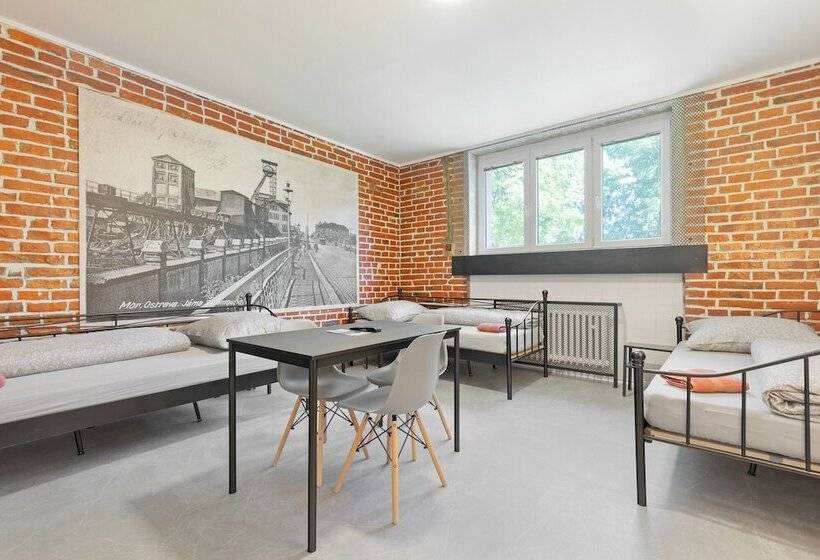 Hostel Na šalamouně