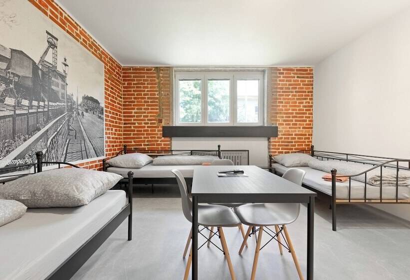 Hostel Na šalamouně