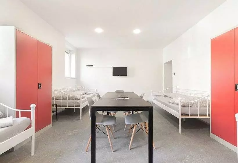 Hostel Na šalamouně