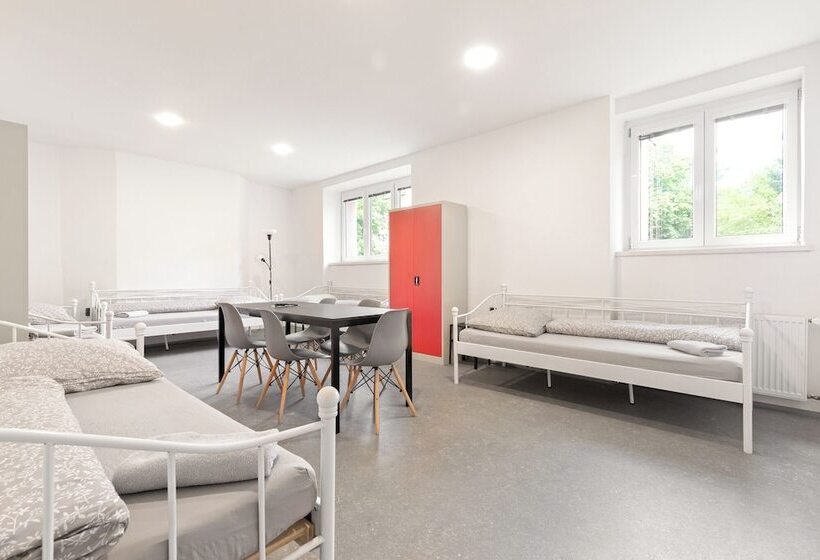 Hostel Na šalamouně