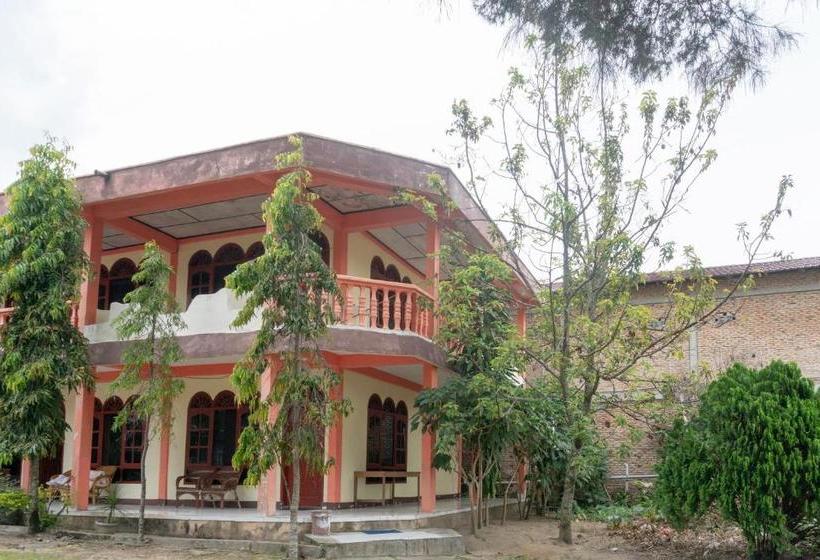 בית מלון כפרי Oyo 2901 Kings Guest House