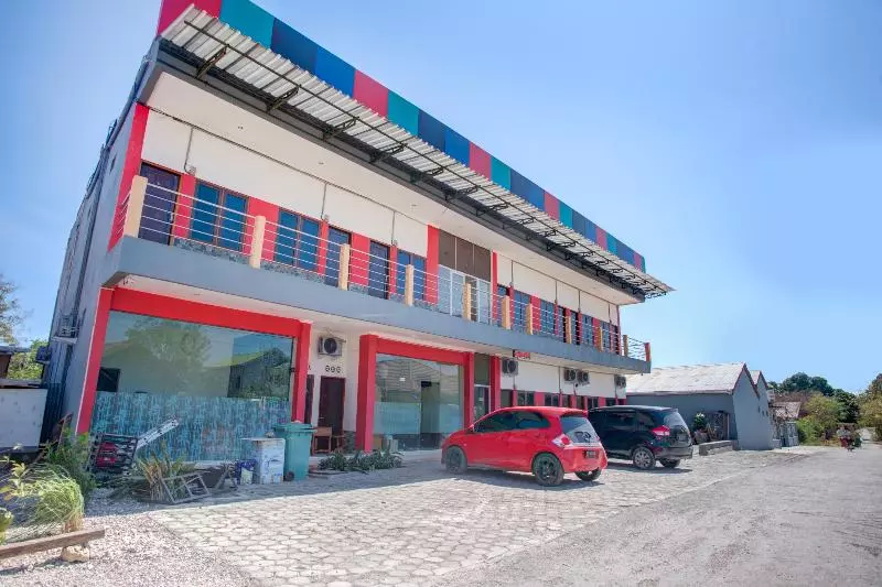 ホテル Oyo 2965 Silvia Homestay