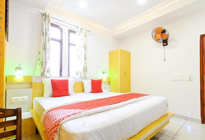 호텔 Oyo 63109 Royal King