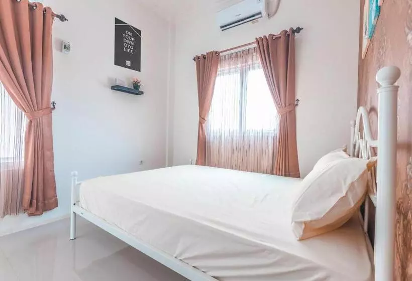 Hotelli Oyo Life 2658 Kost Rasyamada