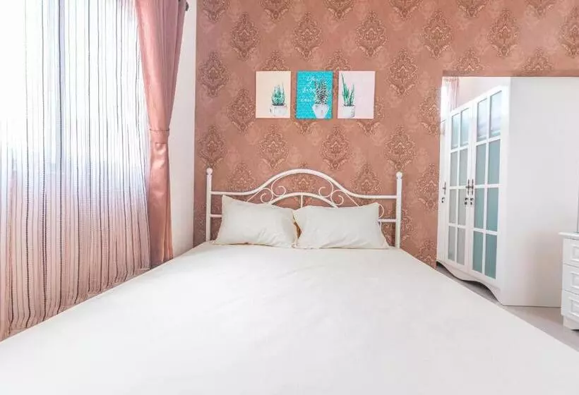 Hotelli Oyo Life 2658 Kost Rasyamada