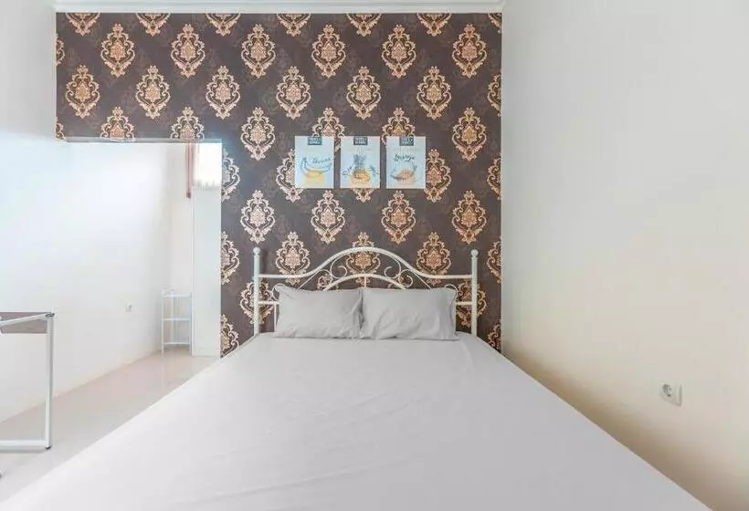 Hotelli Oyo Life 2658 Kost Rasyamada