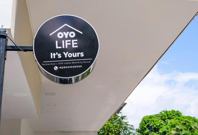 فندق Oyo Life 3237 J250 Ladies Boarding House