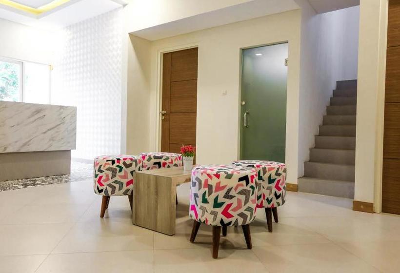 فندق Oyo Life 3237 J250 Ladies Boarding House