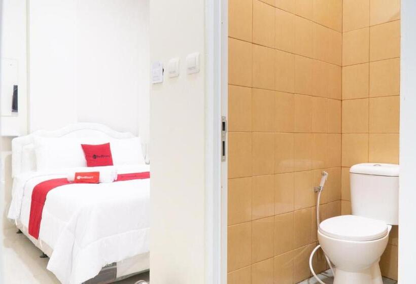בית מלון כפרי Reddoorz @ Garden Boulevard Citra Raya Tangerang