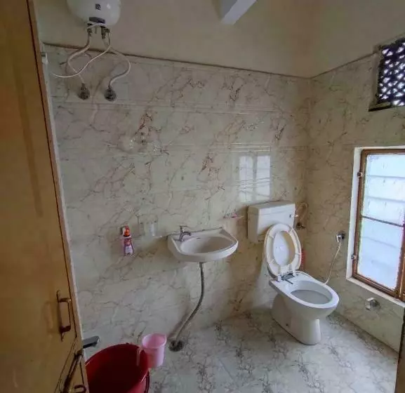 ペンション O Ambika Guest House