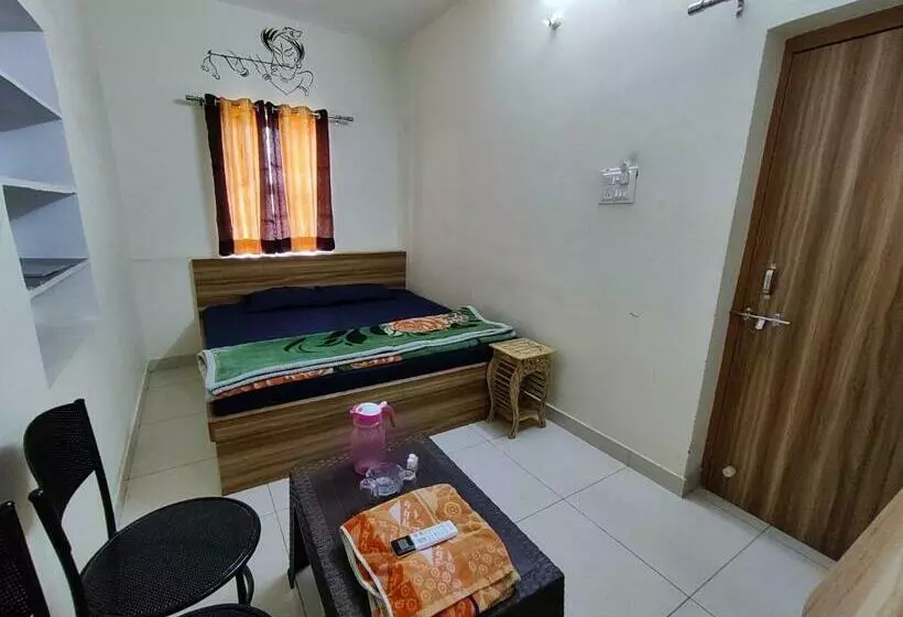 ペンション O Ambika Guest House
