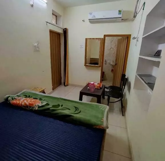 ペンション O Ambika Guest House