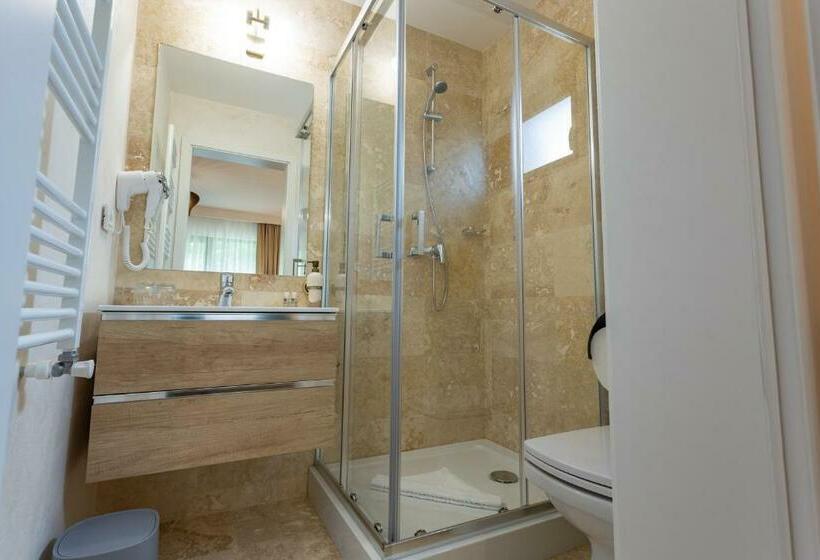 بنسيون Casa Malvina