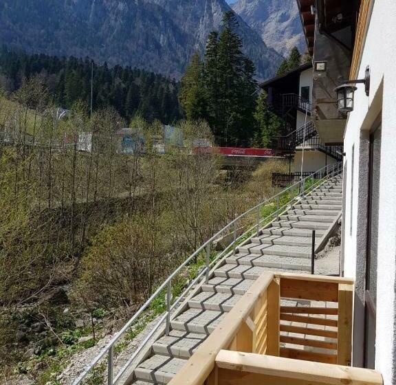 بنسيون Casa Malvina