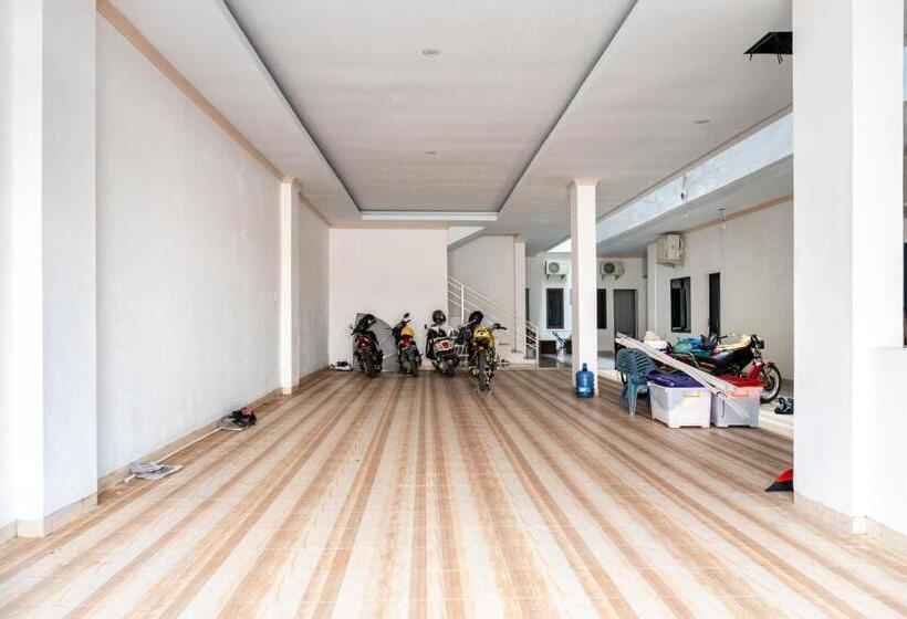 פנסיון Reddoorz Syariah Near Stadion Teladan Medan