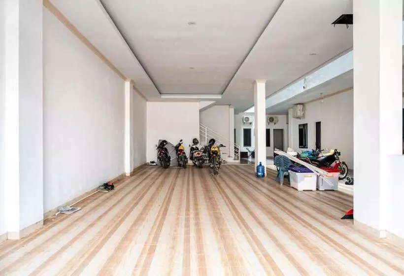 ペンション Reddoorz Syariah Near Stadion Teladan Medan