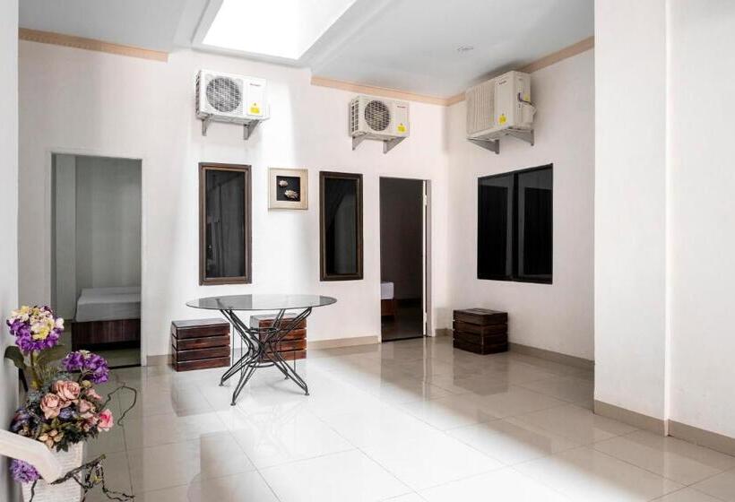 פנסיון Reddoorz Syariah Near Stadion Teladan Medan