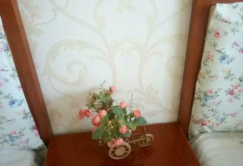 Xinjinshan Yijia Condo