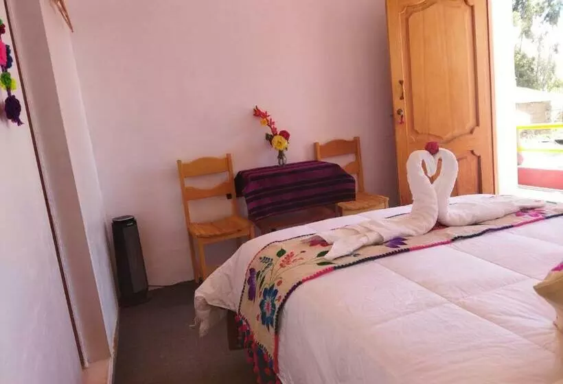 Retkeilymaja Amantani Pachatata Lodge