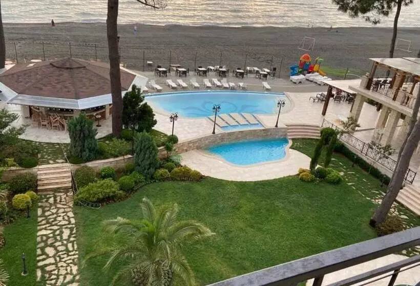 هتل Black Sea Riviera