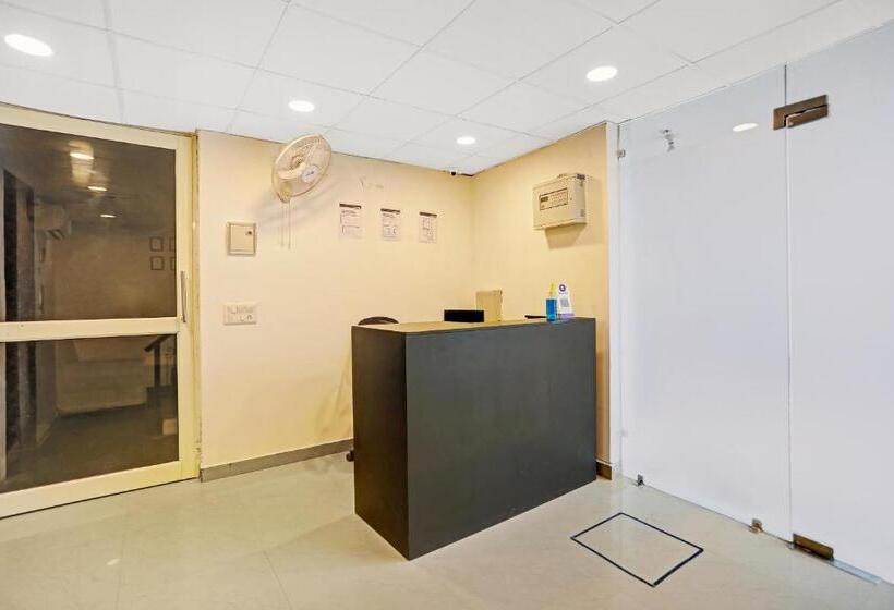 בית מלון כפרי Super Collection O Agniv Residency Near Saket Metro