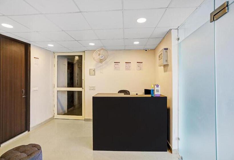 בית מלון כפרי Super Collection O Agniv Residency Near Saket Metro