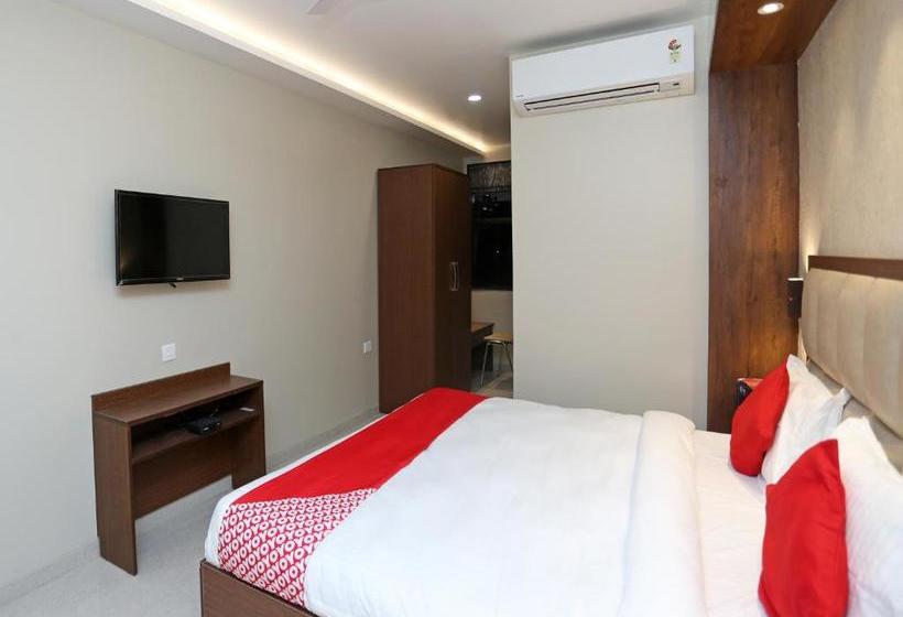 Отель Oyo 18890  City Inn