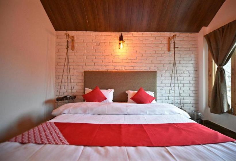 Отель Oyo 26982 The Stay